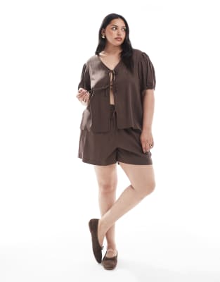 Pieces Plus Pieces Curve Tie Detail Short Sleeve Top In Brown