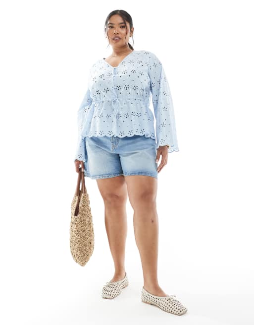 Pieces Curve - Top in pizzo blu allacciato in vita con bottoni sul davanti, 2 di 4
