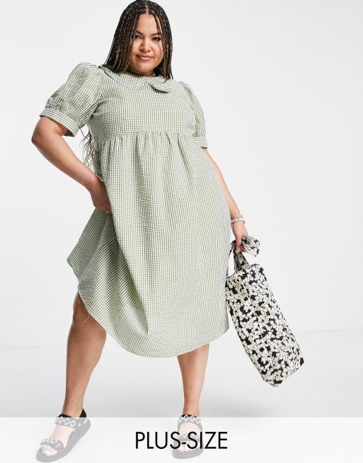 Pieces Curve - Vestito grembiule midi verde a quadretti con maniche a sbuffo