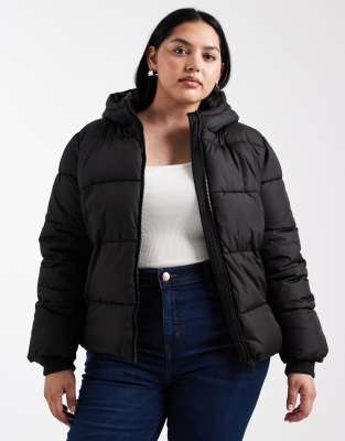 Pieces Curve - Wattierter Mantel in Schwarz mit Kapuze