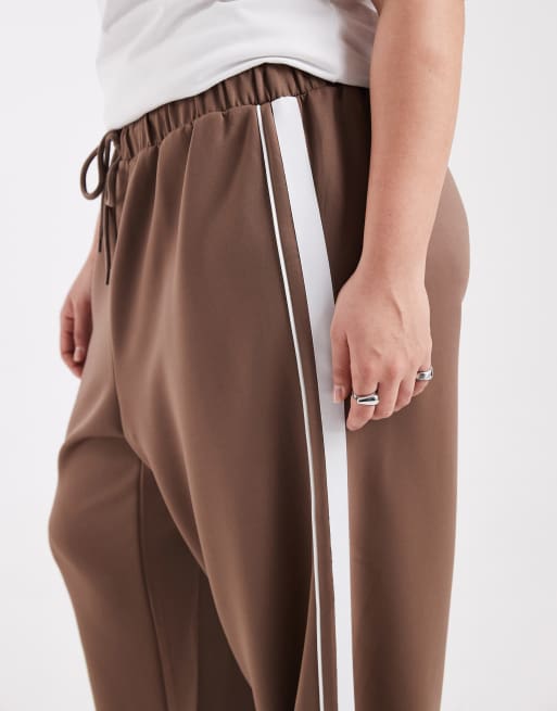 PIECES Curve wide leg pants with side stripe in brown, 5 of 5