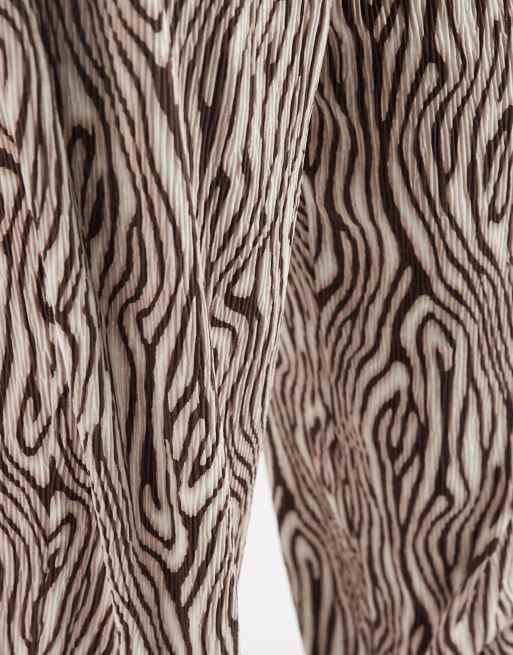 PIECES Curve wide leg plisse pants in brown animal print, 3 of 5