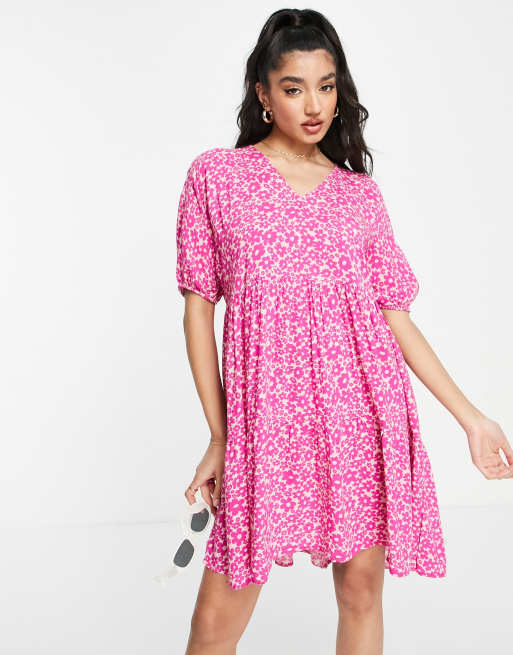Pieces – Czarna sukienka midi o fasonie z odsłoniętymi plecami w kwiatowy retro wzór