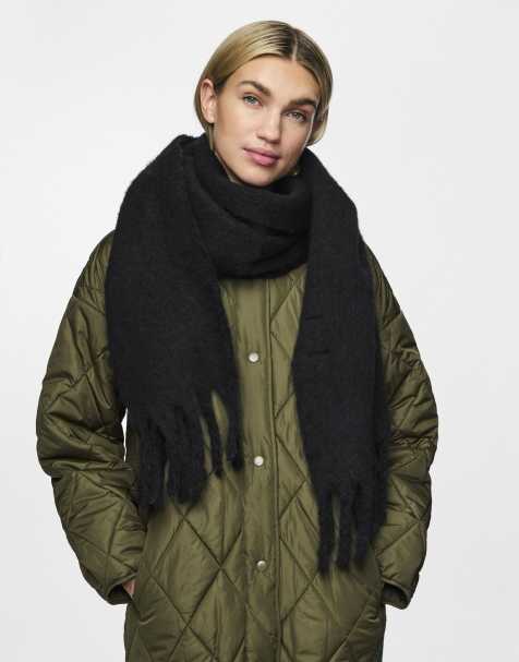 Pieces Knitted scarf in black