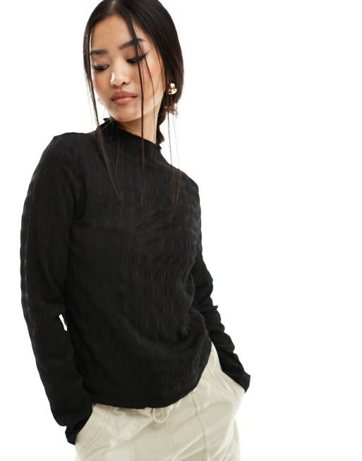 Pieces – Czarny fakturowany top