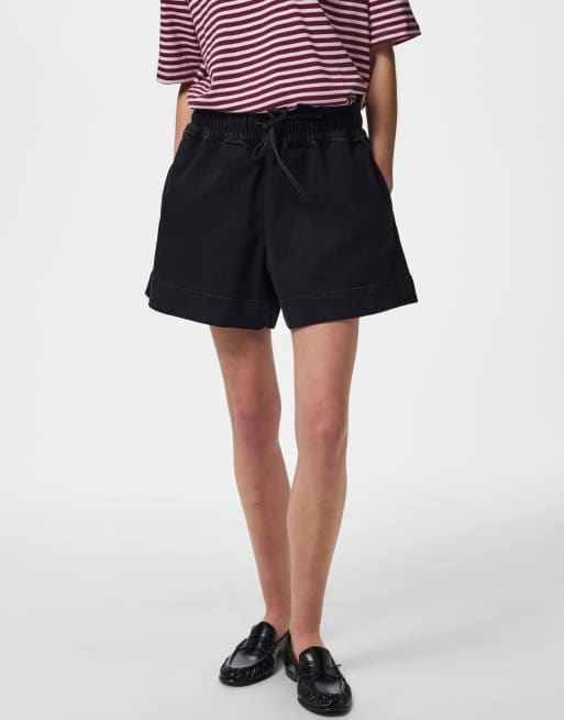 Pieces Denim shorts in black, 2 of 4