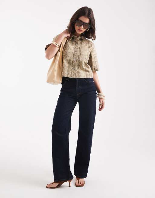 Pieces - Denimtop i slangeprint med korte ærmer og cropped snit, 2 af 4