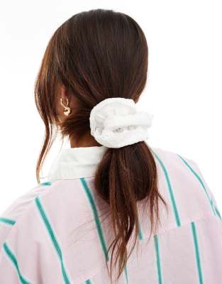 double layer eyelet scrunchie in white