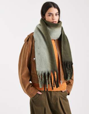 Pieces - Écharpe ultra-douce à rayures avec franges - Vert