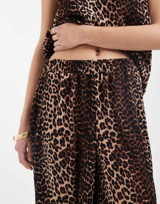 Pieces elasticated waistband wide leg pants in leopard print (part of a set), 3 of 5