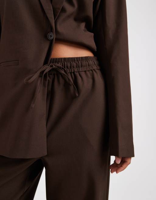 Pieces - Elegante broek met wijde pijpen en gestrikte taille in chocoladebruin, deel van co-ord set, 3 van 5