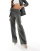 Thumbnail 1 van 5