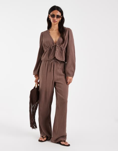 Pieces - Ensemble en coton froissé avec pantalon ample et top à manches longues noué devant - Marron chocolat - view 1