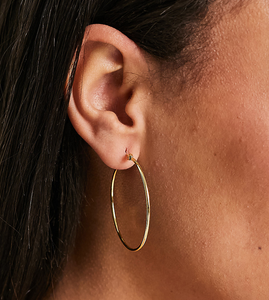 Pieces exclusive 18K plated large hoops in gold