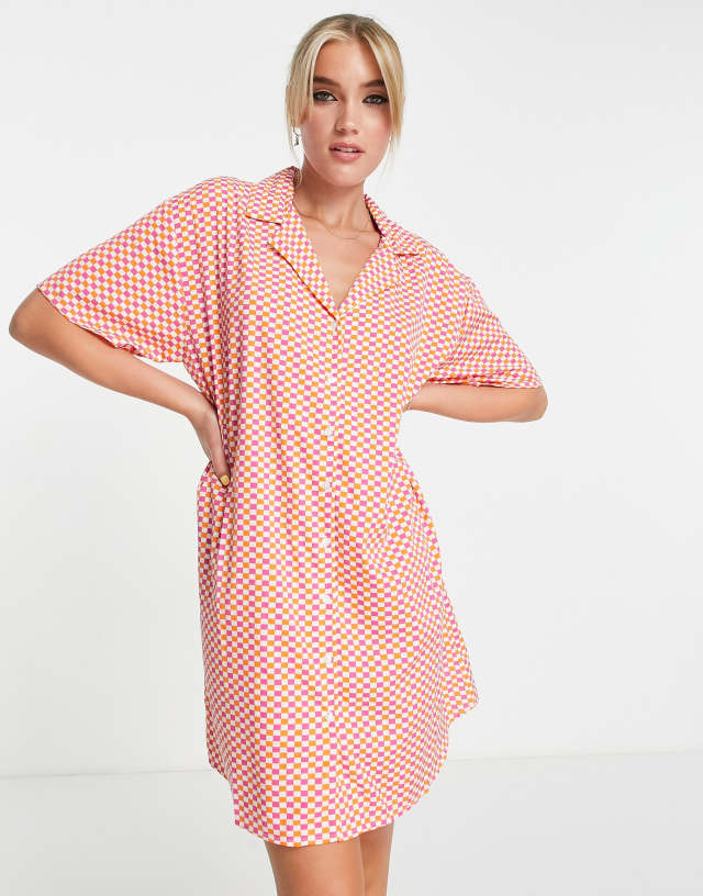 Pieces - exclusive beach shirt dress in pink checkerboard