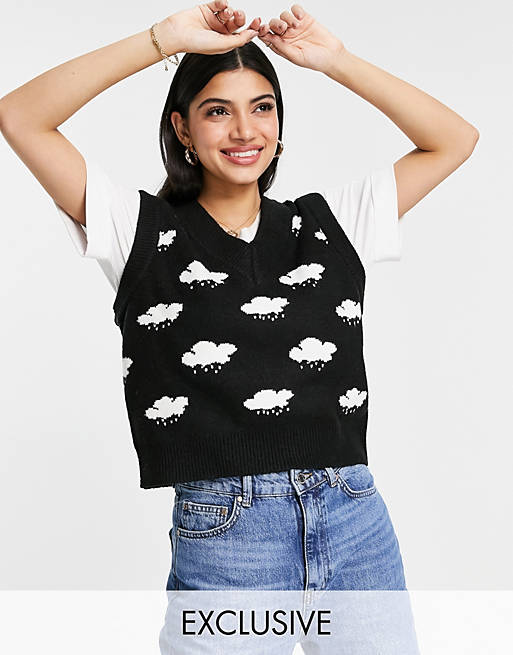 Jumpers & Cardigans Pieces exclusive knitted cloud print vest in black 
