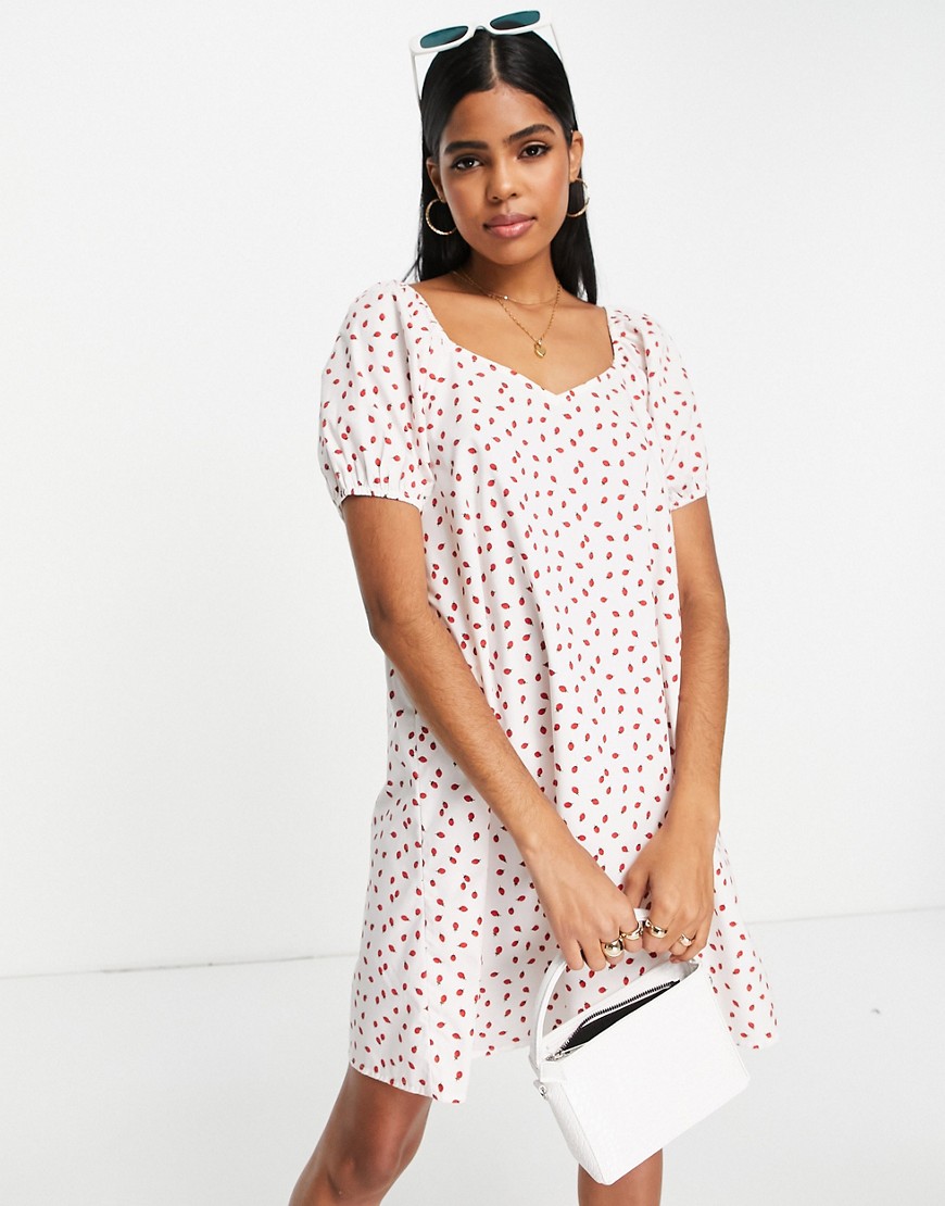 Pieces exclusive mini smock dress in strawberry print-White