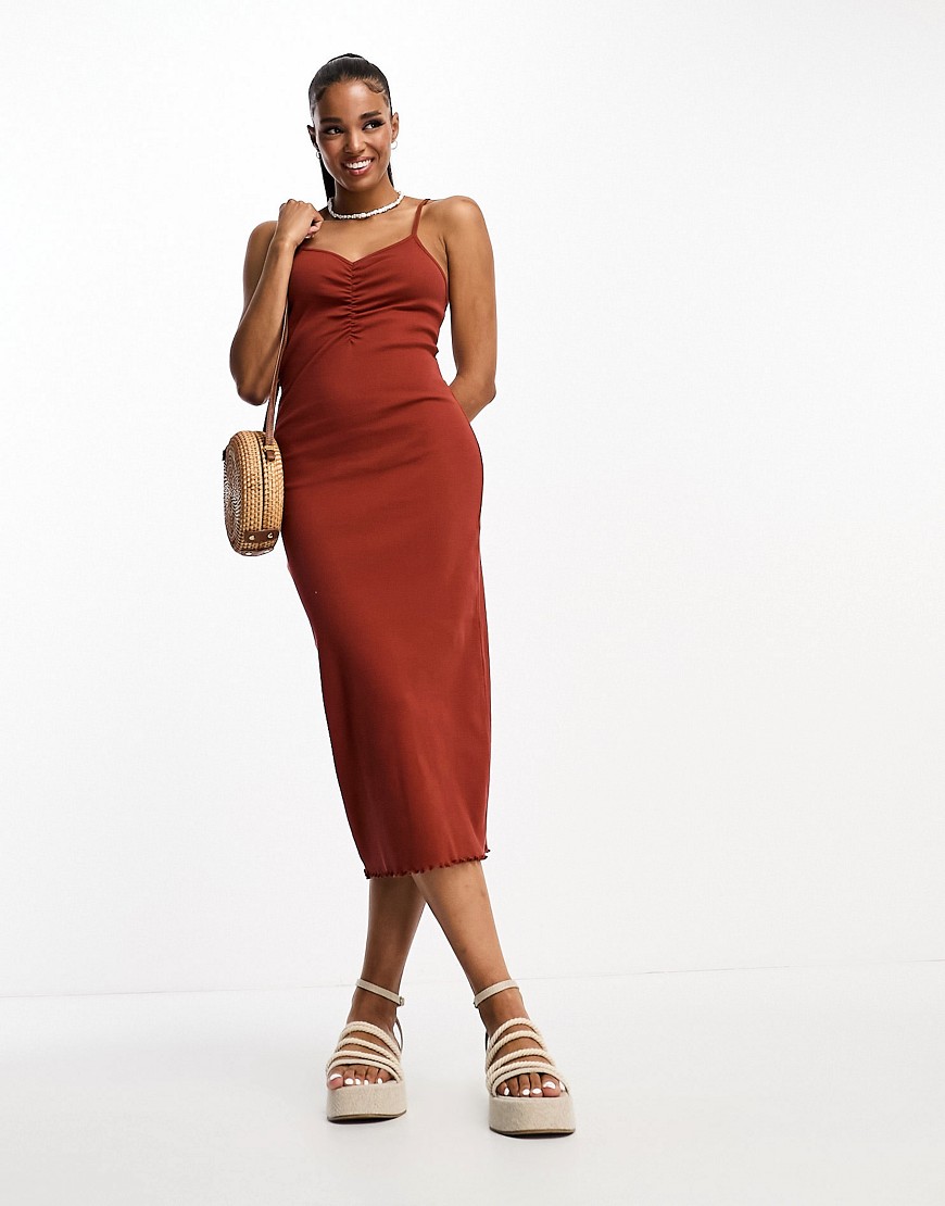 Pieces exclusive ruched front cami midi dress in rust-Red