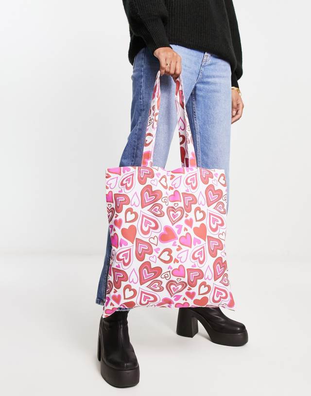 Pieces exclusive Valentines tote bag in heart print