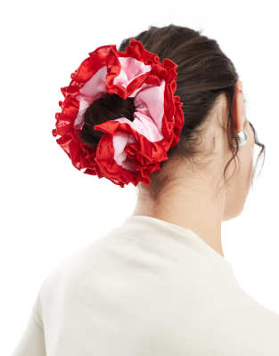 PIECES - Extragroßes Scrunchie-Haargummi in Rosa und Rot mit Rüschenrand-Bunt