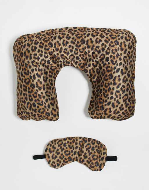 Leopard travel outlet pillow