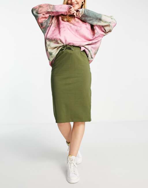 Pieces Falon jersey midi skirt in moss green