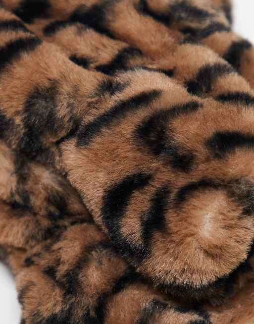 Pieces – Fäustlinge aus Kunstpelz mit Leopardenmuster, 3 von 3