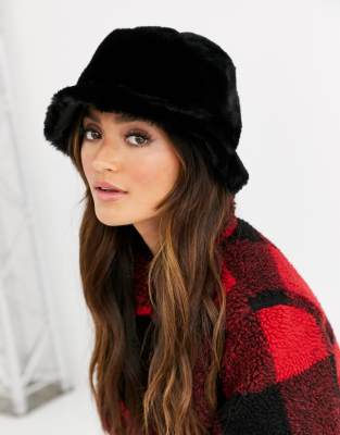 black fluffy bucket hat