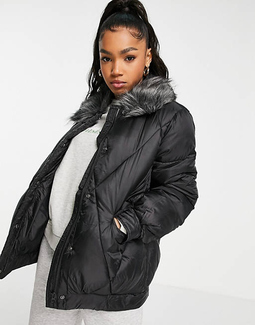 Pieces faux fur collar puffer jacket in black