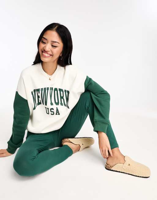 Pieces - Felpa color crema e verde con scritta New York in coordinato