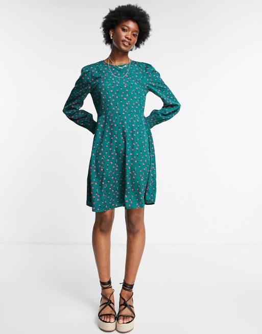 Green long store sleeve skater dress