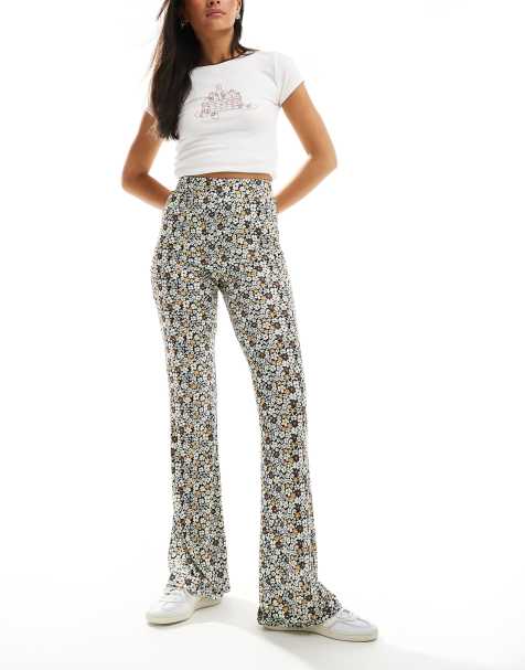 Pieces flares leggings in ditsy floral print - view 1