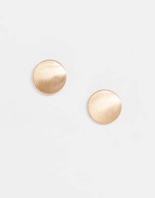 flat gold stud earrings