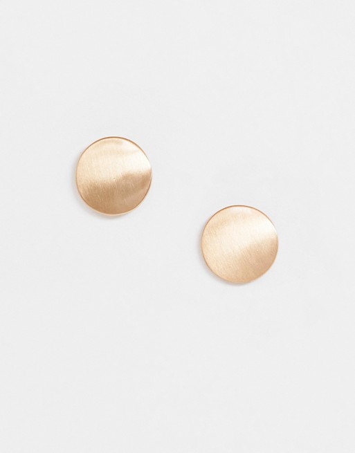 Pieces flat stud earrings in gold
