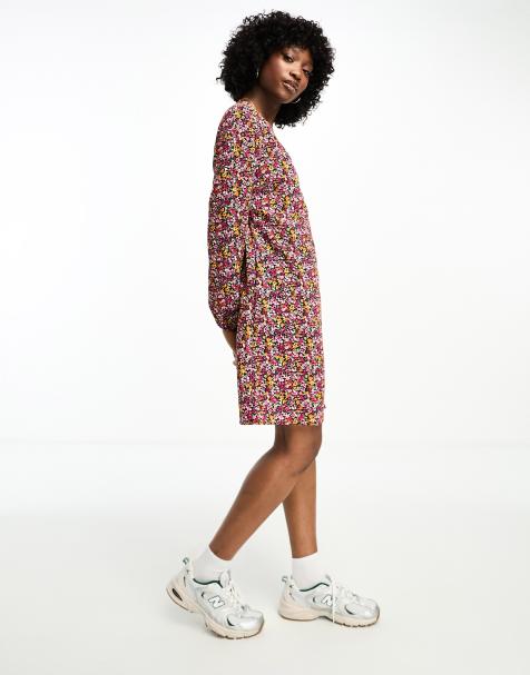 Pieces – Flerfärgad, kort omlottklänning med blommor - view 1