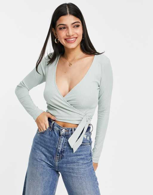 Pieces - Flora - Crop top met lange mouwen en overslag in aquagrijs