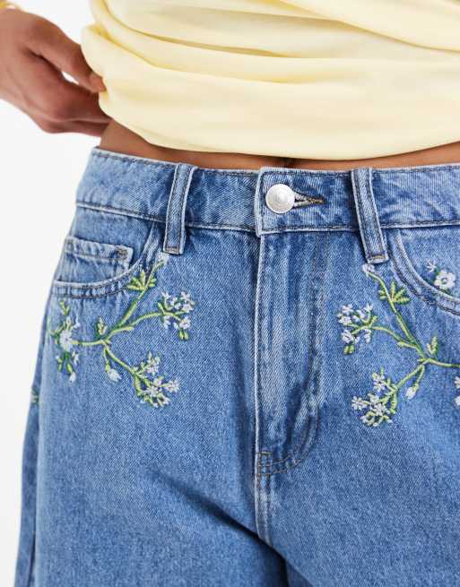 Pieces floral embroidered denim shorts in medium blue, 5 of 5