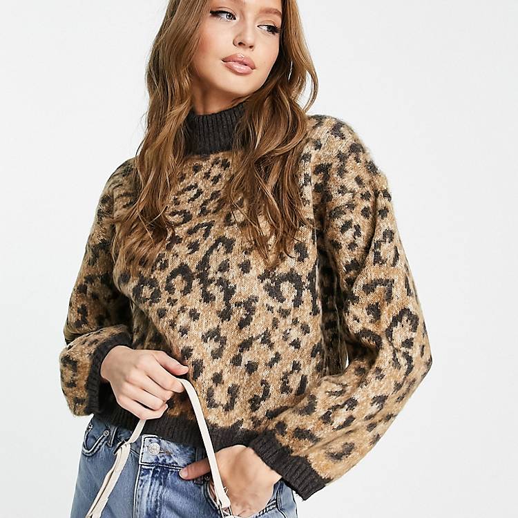 Pieces fluffy jumper in brown leopard print | ASOS