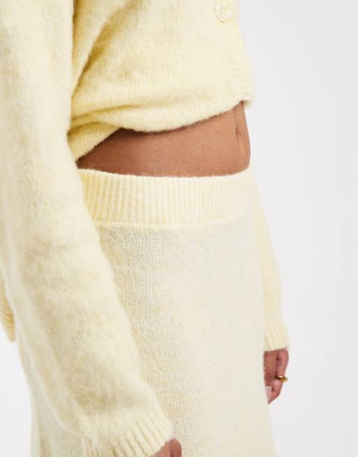 Pieces fluffy knitted maxi skirt in pale yellow (part of a set), 3 of 5