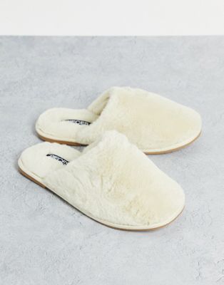 Pieces fluffy slippers in cream