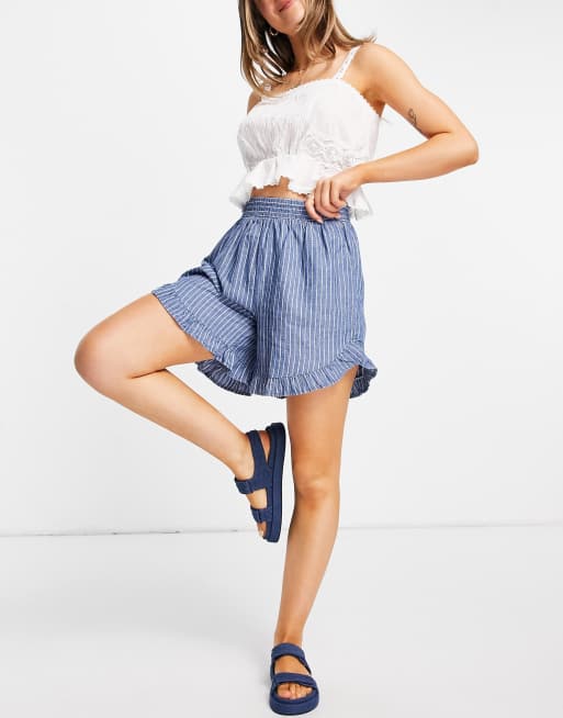 Pieces frill hem shorts in pinstripe blue