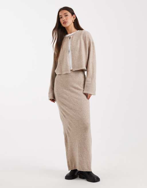 Pieces - Gebreid vest met één knoop in gemêleerd taupegrijs, deel van co-ord set, 2 van 4