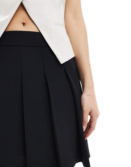 Pieces Geplooide mini rok in zwart ASOS