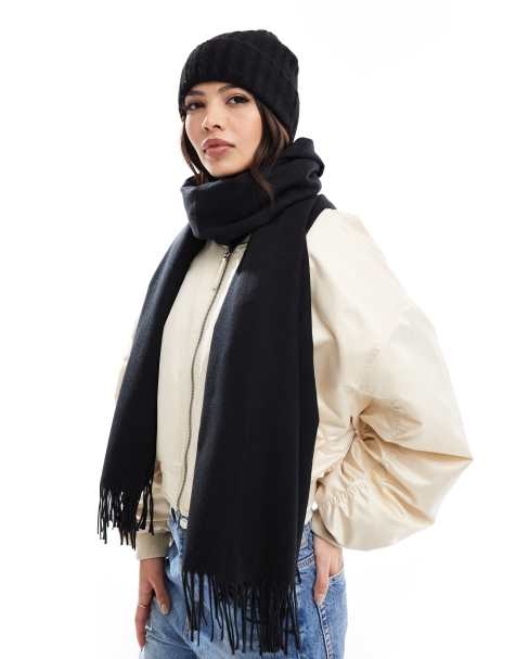 Pieces - Geribbelde beanie in zwart - view 1