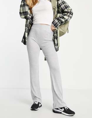 Pieces – Gerippte Schlaghose in Grau mit hoher Taille