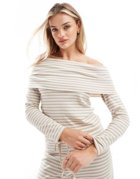 Pieces – Geripptes, trägerloses Jersey-Oberteil in Beige gestreift, Kombiteil - view 1