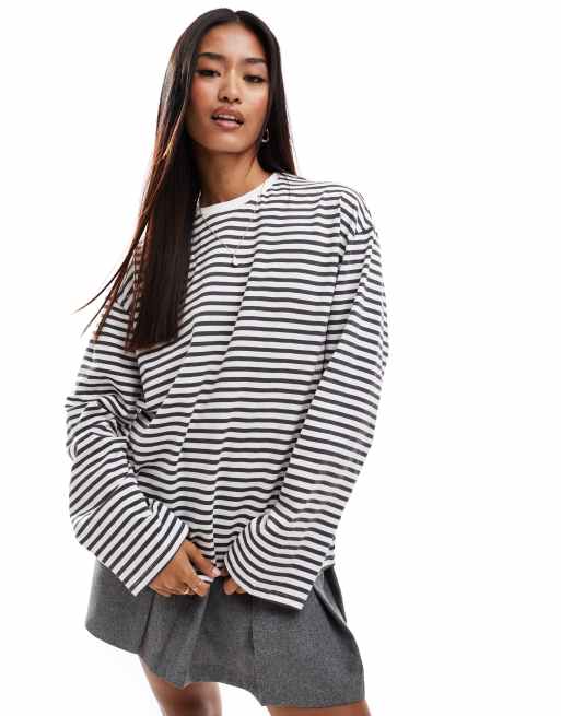 Pieces - Gestreept T-shirt met lange mouwen in grijs