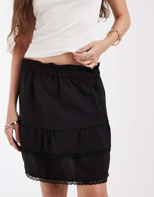 Pieces – Gestufter Minirock in Schwarz, 3 von 5