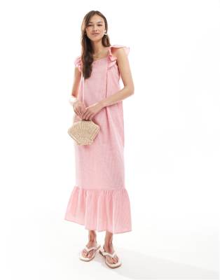 Pieces - Gestuftes Camisole-Maxikleid in rosa gestreift mit Rüschen-Trägern