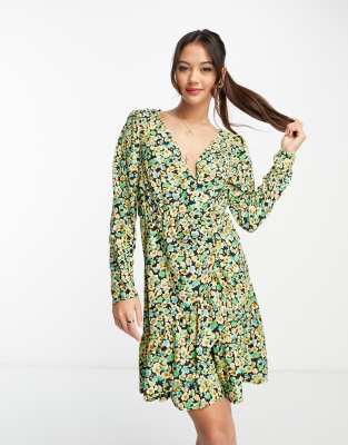 Pieces Giuliana floral long sleeve printed wrap dress | ASOS